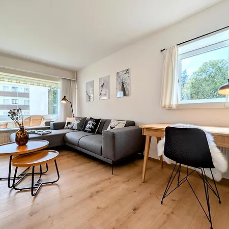 Appartement Sunny 3-bedroom With Balcony & Parking