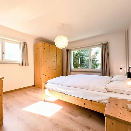 Appartement Sunny 3-bedroom With Balcony & Parking *