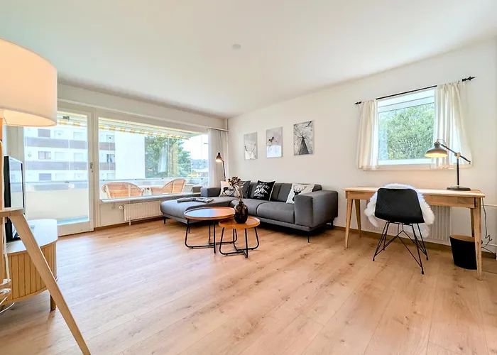 Sunny 3-bedroom With Balcony & Parking * دافوس